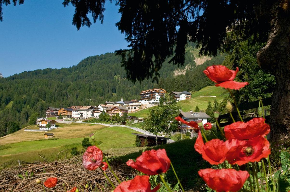 Hotel Fontana Vigo di Fassa Esterno foto