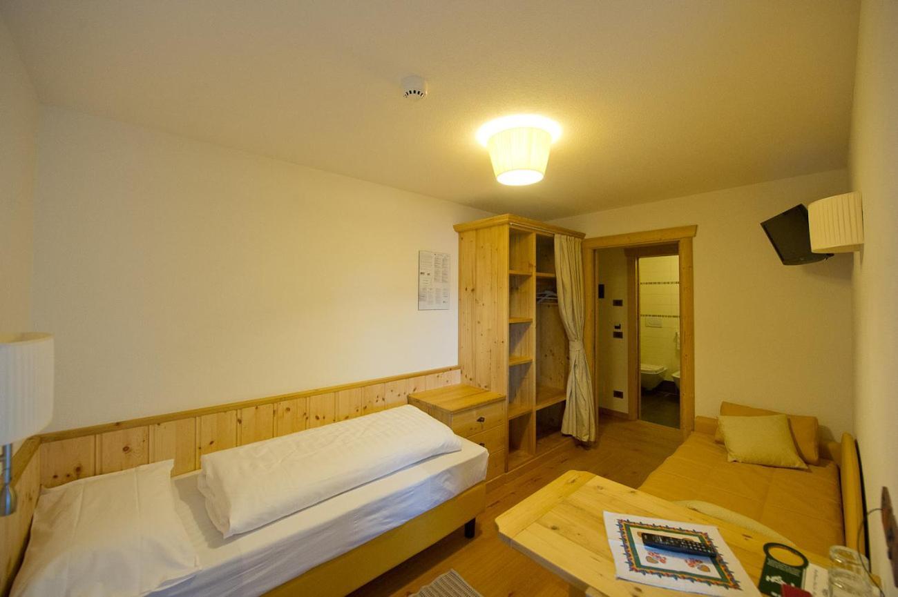 Hotel Fontana Vigo di Fassa Camera foto