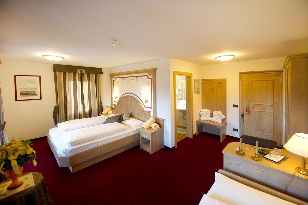 Hotel Fontana Vigo di Fassa Camera foto